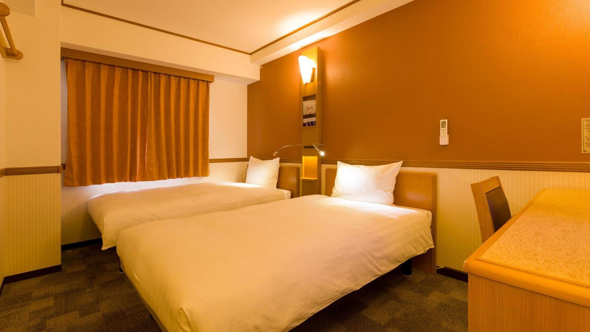 Toyoko Inn Kanazawa-Eki Higashi-Guchi Phòng bức ảnh