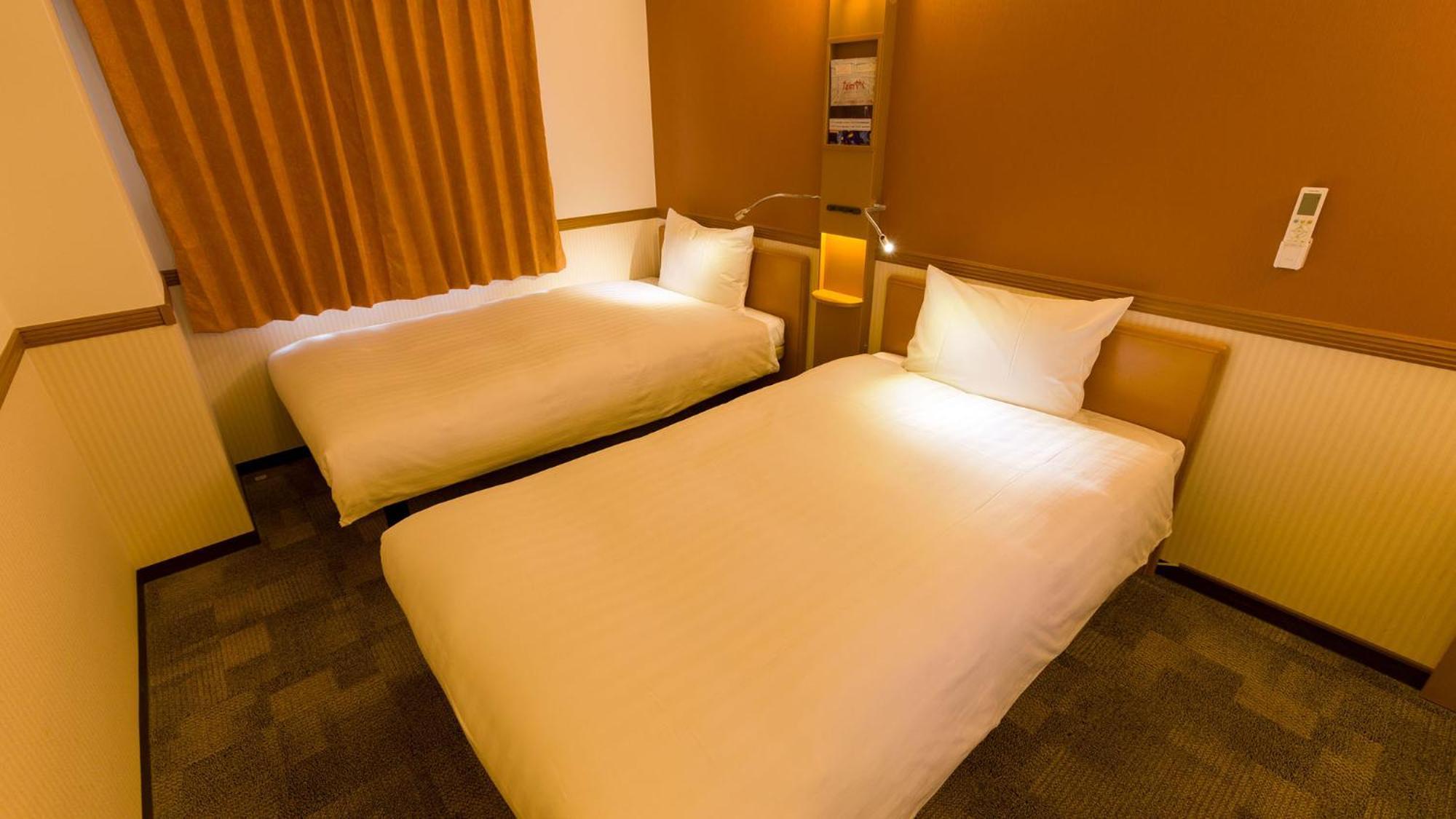 Toyoko Inn Kanazawa-Eki Higashi-Guchi Phòng bức ảnh