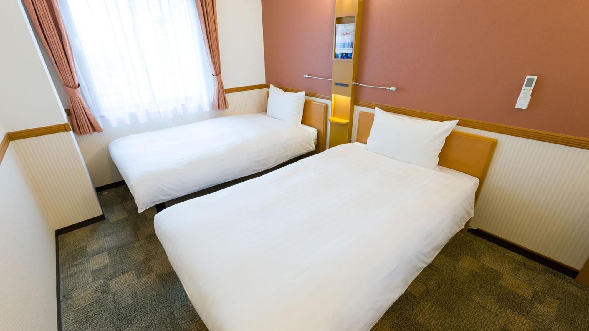 Toyoko Inn Kanazawa-Eki Higashi-Guchi Phòng bức ảnh
